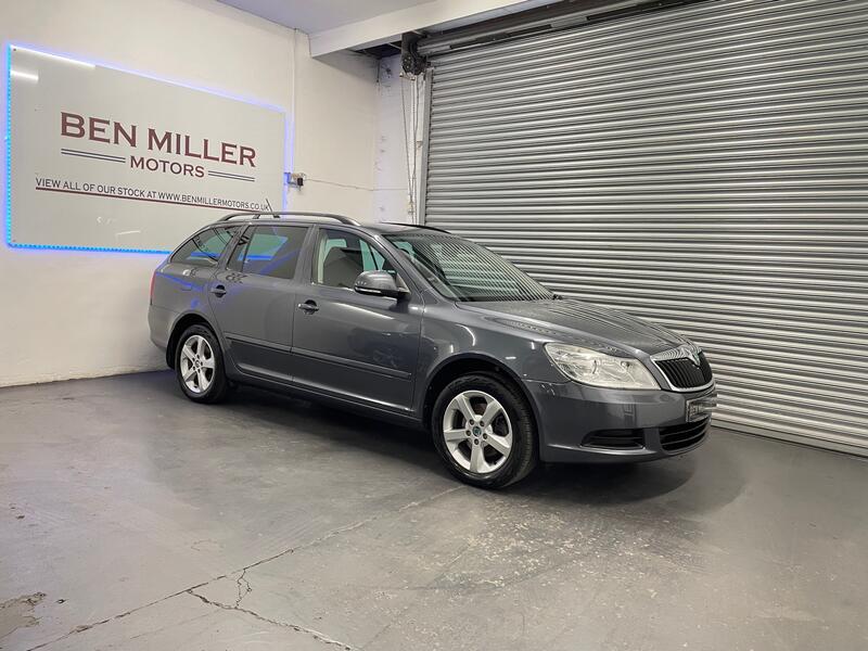 View SKODA OCTAVIA 1.8 TSI SE Plus