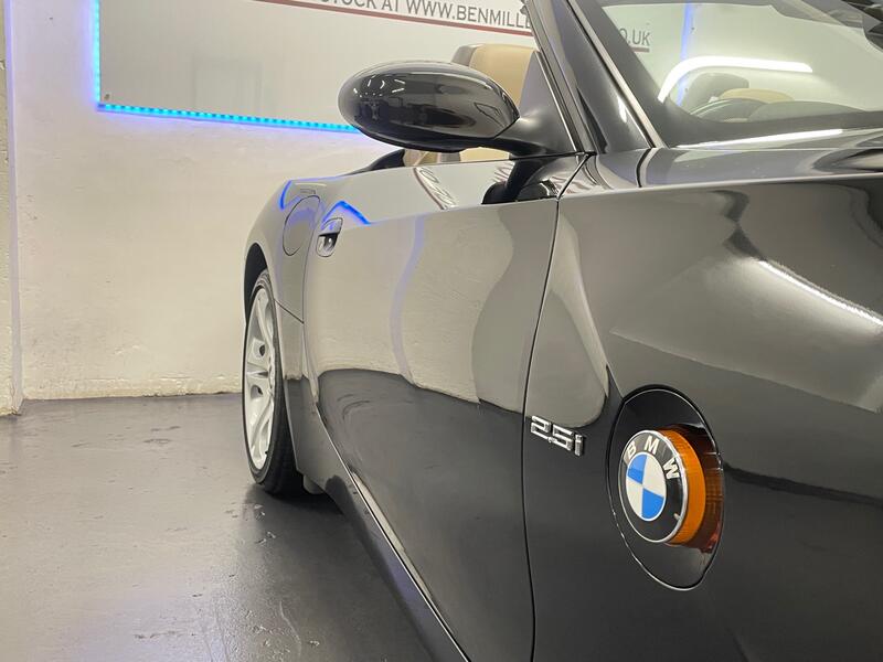 View BMW Z4 2.5 Z4 2.5i SE Roadster