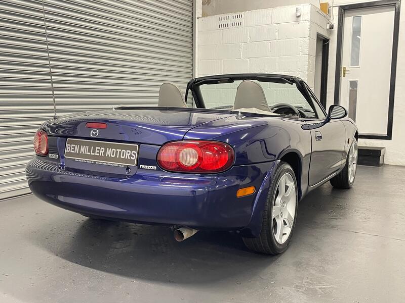 MAZDA MX-5