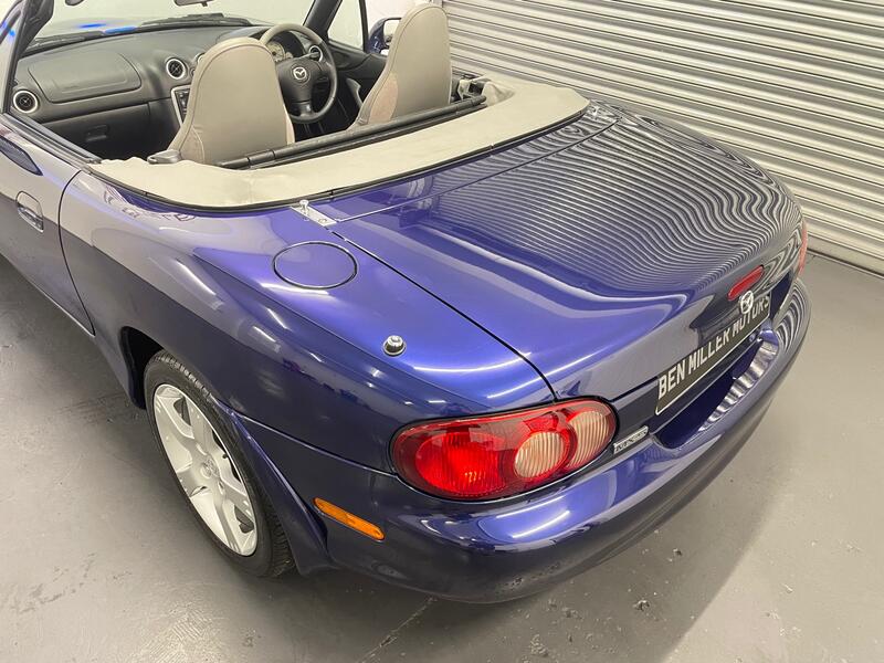 MAZDA MX-5
