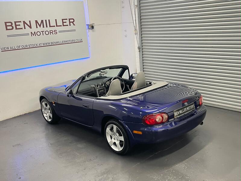 MAZDA MX-5
