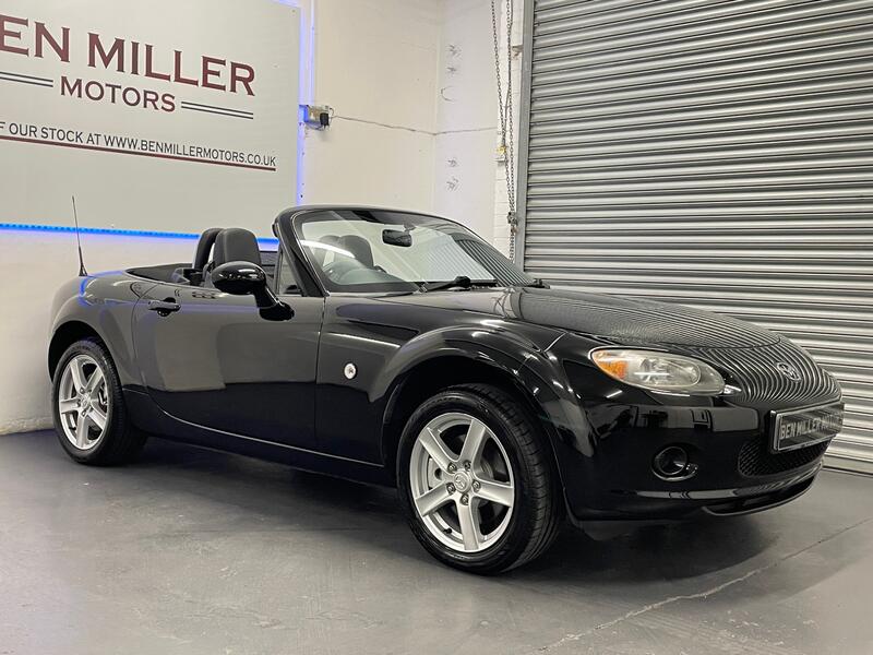 View MAZDA MX-5 1.8 i